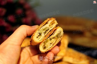 香葱芝麻酥饼的做法步骤：17