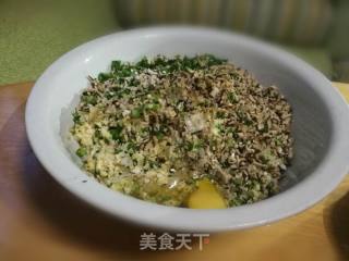 韭菜鸡蛋香干香菇粉条饺子的做法步骤：2