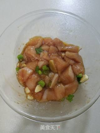 蔬菜鸡肉串的做法步骤：2