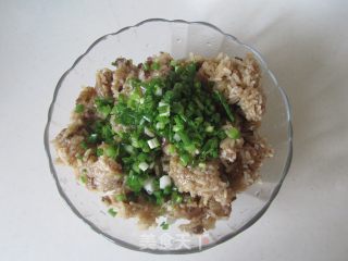 肉末香菇烧麦（饺子皮版）的做法步骤：9