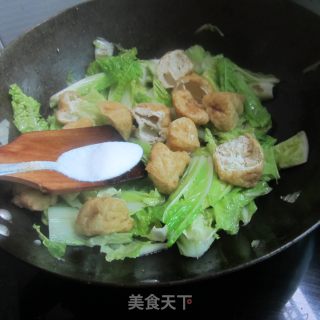 油豆腐煮白菜的做法步骤：6