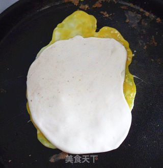 自制鸡蛋灌饼的做法步骤：10