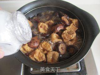 香菇豆腐泡烧排骨的做法步骤：8