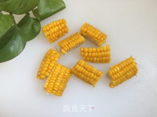 香菇玉米排骨汤的做法步骤：3