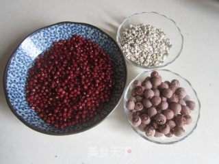 红豆薏米莲子羹的做法步骤：1