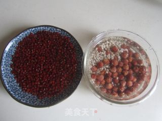 红豆薏米莲子羹的做法步骤：2