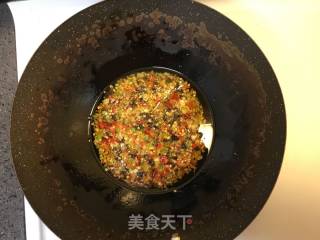 川味豉汁儿金针菇蒸鲈鱼的做法步骤：4