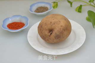 孜然狼牙土豆条的做法步骤：1