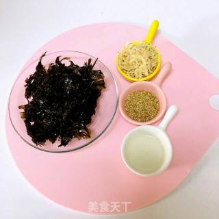 宝宝辅食分享:自制宝宝拌饭的做法步骤：1