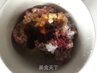 豆皮肉卷满满的营养的做法步骤：2