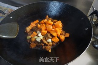 红烧肉烧胡萝卜的做法步骤：13