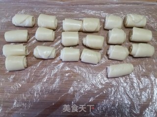 榨菜鲜肉月饼的做法步骤：16