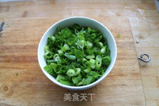 【我家的早餐】芽菜肉丝面的做法步骤：9