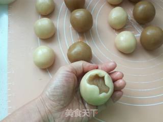 广式蛋黄月饼的做法步骤：15