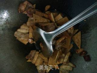 香干炒五花肉的做法步骤：4