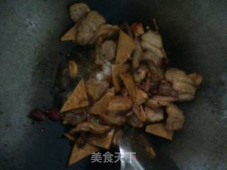 香干炒五花肉的做法步骤：5