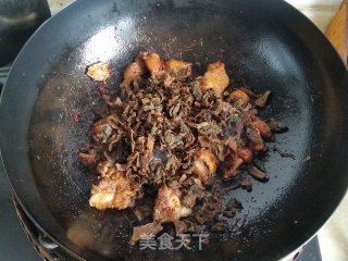 梅干菜烧肉的做法步骤：6