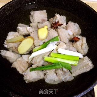 韩式排骨土豆汤的做法步骤：3