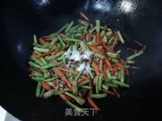 肉丝炒豇豆的做法步骤：10