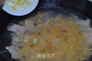 酸菜白肉的做法步骤：7