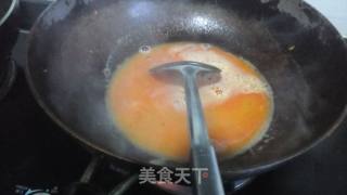 虾味咸蛋黄烩豆腐的做法步骤：7