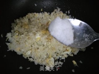 蛋炒饭的做法步骤：7