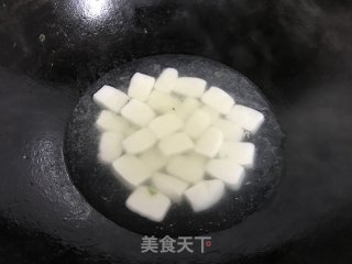 绣花锦蘑菇汤年糕的做法步骤：12