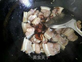 土豆豆角粉条炖五花肉的做法步骤：4