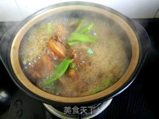 土豆豆角粉条炖五花肉的做法步骤：11