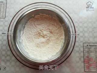 芝麻小酥饼的做法步骤：7