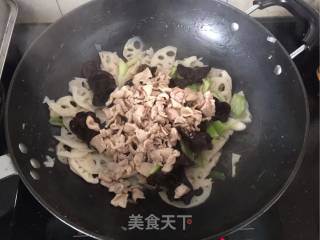 莲藕炒肉片的做法步骤：11