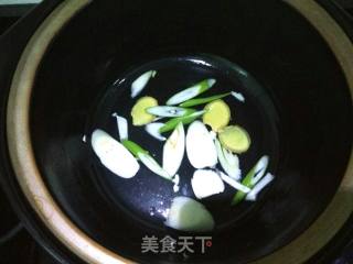 鲫鱼白灵菇炖豆腐的做法步骤：6