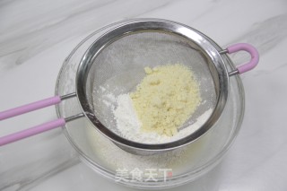 在午后的阳光下慢慢品尝亲手做的点心——费南雪的做法步骤：4