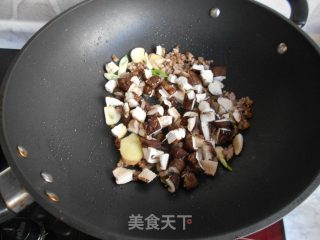 香菇肉末豆腐煲的做法步骤：7