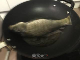 红烧鲤鱼的做法步骤：5