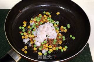 磷虾三鲜炒饭的做法步骤：6