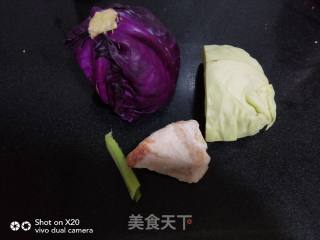 五花肉炒紫甘蓝的做法步骤：1