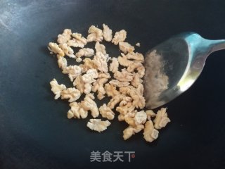 豆腐干拌核桃丁的做法步骤：5