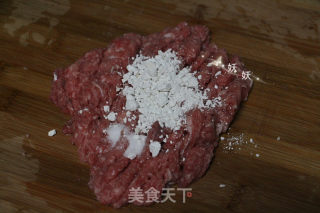 雪梨肉饼汤的做法步骤：2