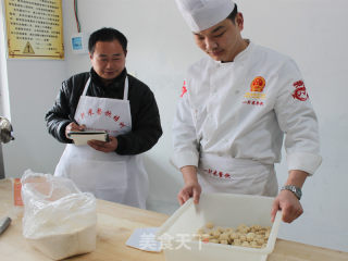 香甜，酥脆，美味的开口笑的做法步骤：13