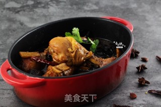 招待客人的美味佳肴——鸡腿炖蘑菇的做法步骤：7