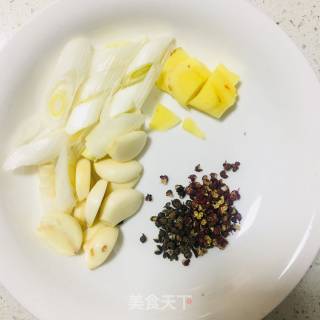 麻辣鱼块的做法步骤：6