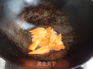 黑木耳炒大白菜梗的做法步骤：4