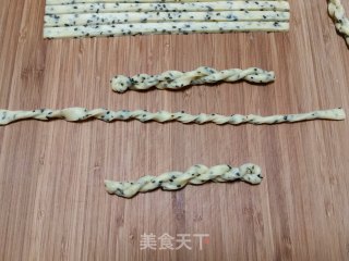 香酥小麻花的做法步骤：7