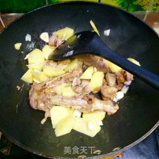 鸡腿炖香菇的做法步骤：5