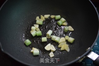 金枪鱼泡菜豆腐锅的做法步骤：5