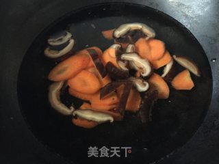 家常炒白菜的做法步骤：4