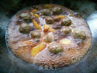 撒尿牛丸烧土豆的做法步骤：4