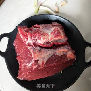 妈妈的味道——酱卤牛肉的做法步骤：1