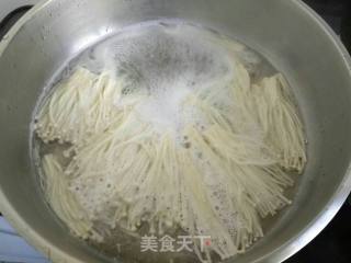 金针菇干豆腐卷的做法步骤：1